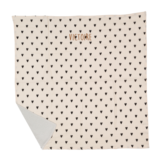 couverture pilou coeurs ecru personnalisable